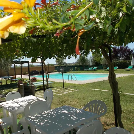 Fuer 20 Personen In Cortona- Trasimenischer By Interhome
