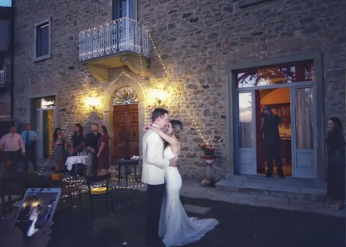 Semesterbostad Fuer 20 Personen In Cortona- Trasimenischer By Interhome *