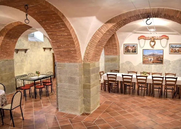 Fuer 20 Personen In Cortona- Trasimenischer By Interhome Semesterbostad Cortona