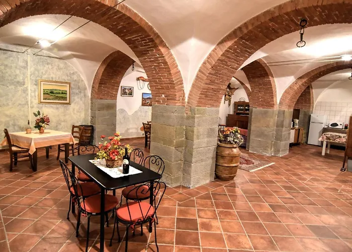 Semesterbostad Fuer 20 Personen In Cortona- Trasimenischer By Interhome Cortona