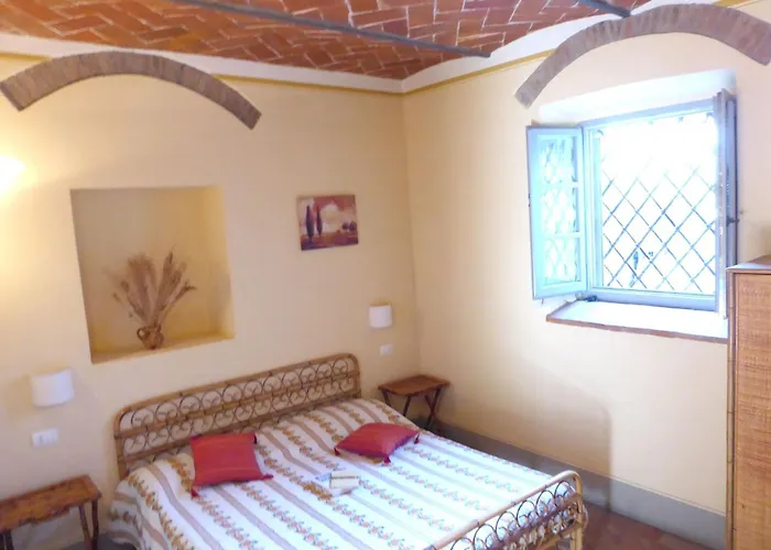 Semesterbostad Fuer 20 Personen In Cortona- Trasimenischer By Interhome