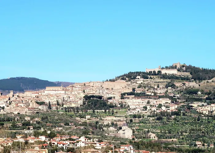 Fuer 20 Personen In Cortona- Trasimenischer By Interhome *