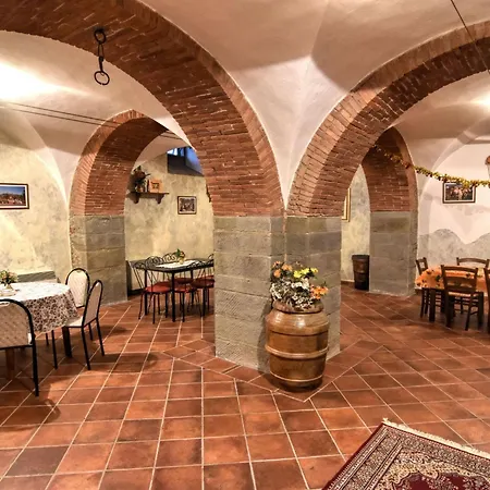 Fuer 20 Personen In Cortona- Trasimenischer By Interhome